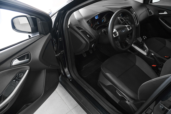 Ford Focus Trend, 2011 года, пробег 223300 км
