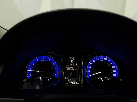 Toyota Camry Exclusive, 2017 года, пробег 174478 км