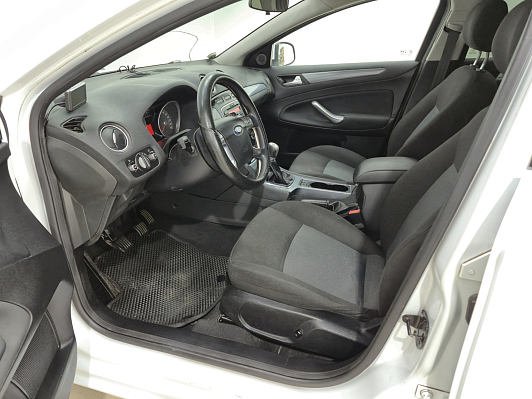 Ford Mondeo Ambiente, 2012 года, пробег 203005 км