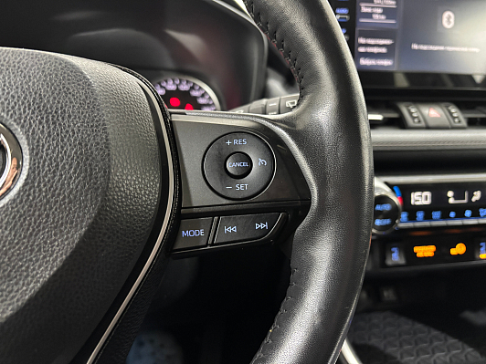 Toyota RAV4 Комфорт, 2020 года, пробег 105140 км