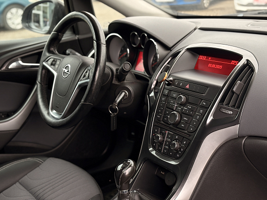Opel Astra Cosmo, 2013 года, пробег 124500 км