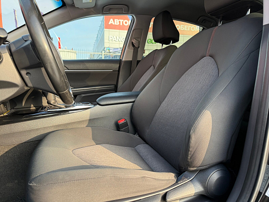 Toyota Camry Элеганс Safety, 2019 года, пробег 148500 км