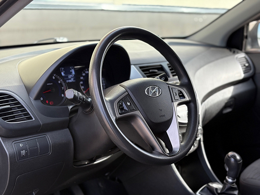 Hyundai Solaris, 2015 года, пробег 249751 км
