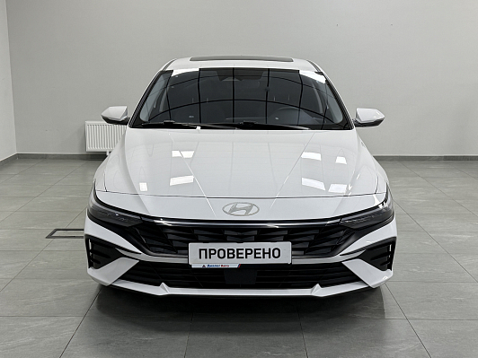 Hyundai Elantra LUX, 2024 года, пробег 36700 км
