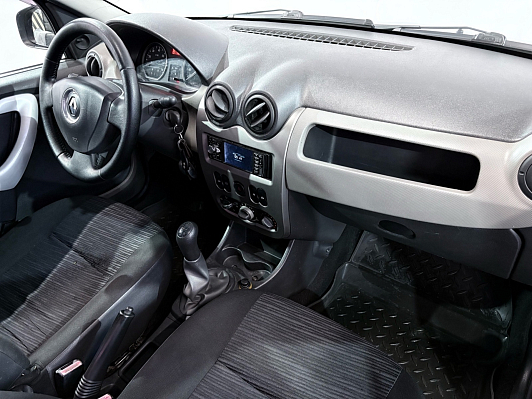 Renault Logan, 2011 года, пробег 220000 км