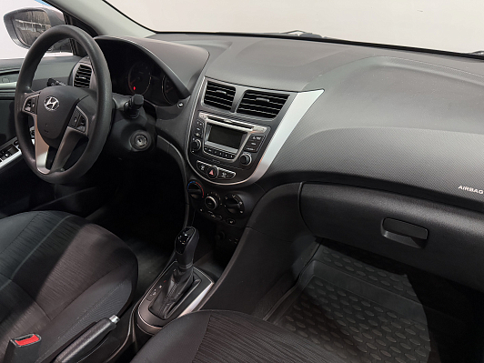 Hyundai Solaris Active, 2016 года, пробег 178000 км