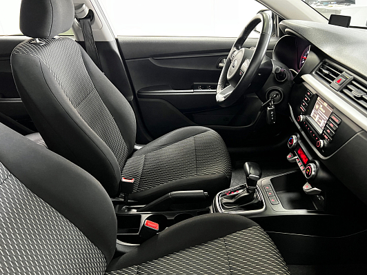 Kia Rio Prestige, 2020 года, пробег 68920 км