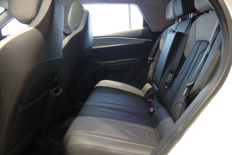 Omoda C5 , белый