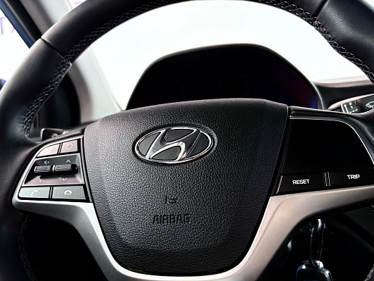 Hyundai Solaris Специальная Серия "10 лет" + Comfort, 2021 года, пробег 64726 км