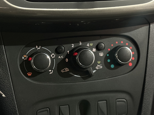 Renault Logan, 2019 года, пробег 103000 км