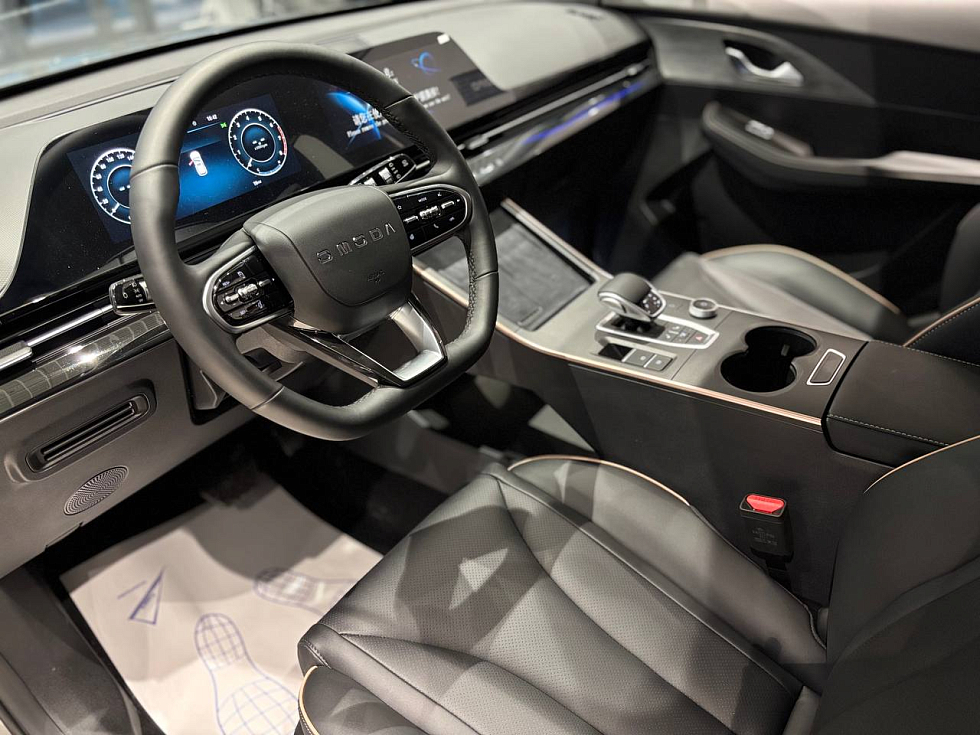 Omoda C5 Актив, серый