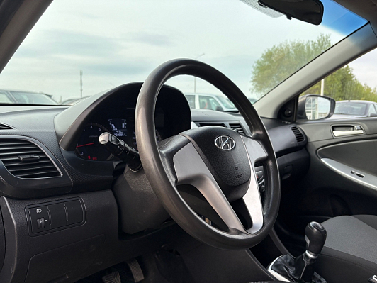 Hyundai Solaris, 2011 года, пробег 210804 км