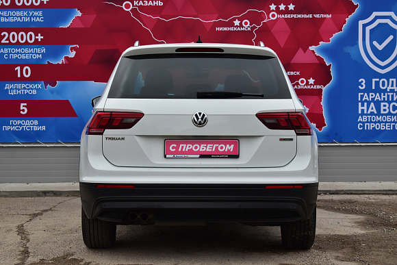 Volkswagen Tiguan Highline, 2018 года, пробег 130094 км