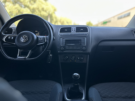 Volkswagen Polo SELECT, 2020 года, пробег 130000 км