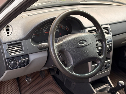 Lada (ВАЗ) Priora Норма, 2010 года, пробег 205298 км