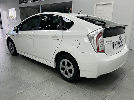 Toyota Prius, 2015 года, пробег 114584 км