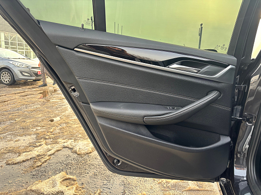 BMW 5 серии, 2018 года, пробег 129871 км