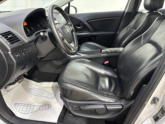 Toyota Avensis, 2011 года, пробег 338058 км