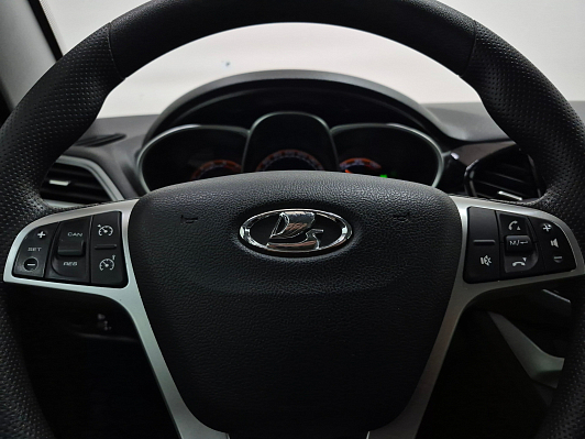 Lada (ВАЗ) Vesta Luxe Multimedia (2017-2019), 2018 года, пробег 166591 км