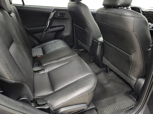 Toyota RAV4, 2017 года, пробег 138906 км