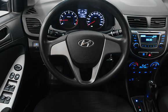 Hyundai Solaris Elegance, 2016 года, пробег 140000 км