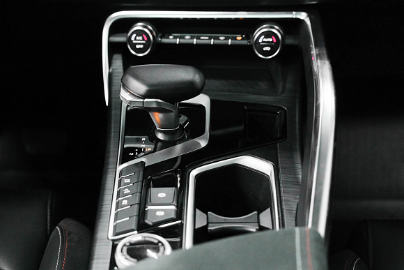 Geely Tugella Flagship, 2022 года, пробег 49000 км
