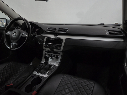 Volkswagen Passat Trendline, 2013 года, пробег 173906 км