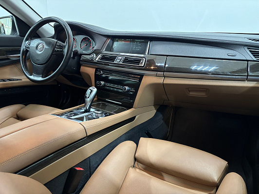 BMW 7 серии, 2012 года, пробег 196108 км