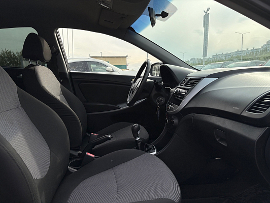 Hyundai Solaris, 2011 года, пробег 210804 км