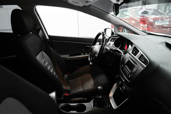Kia Ceed Comfort, 2012 года, пробег 158000 км