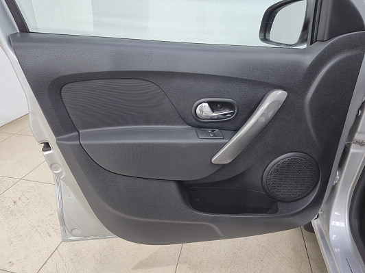Renault Sandero Privilege, 2015 года, пробег 84146 км
