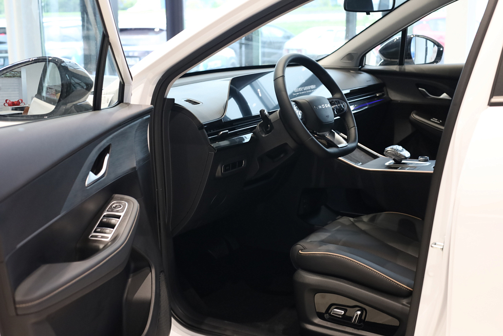 Omoda C5 Supreme, белый