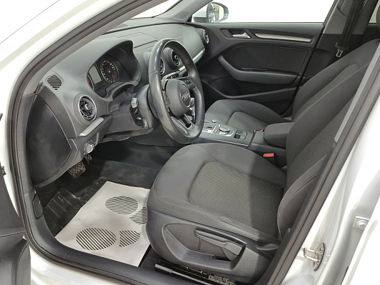 Audi A3, 2020 года, пробег 180918 км