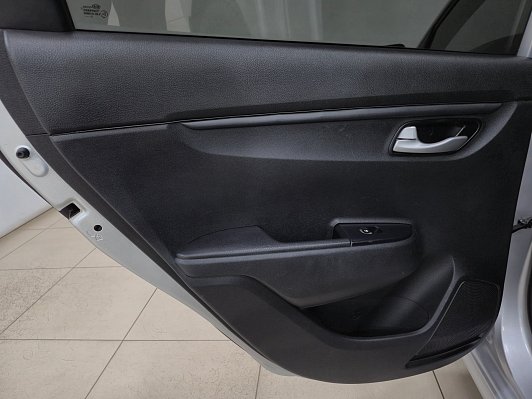 Kia Rio Luxe RED Line, 2017 года, пробег 143070 км