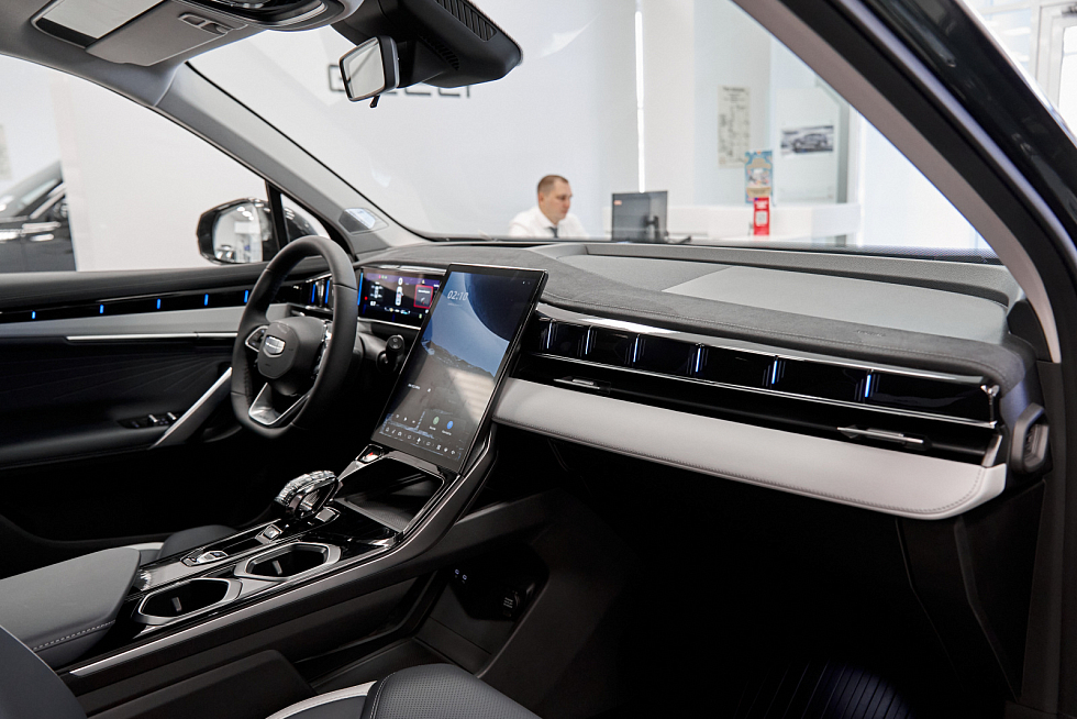 Geely Atlas Flagship Sport, зеленый