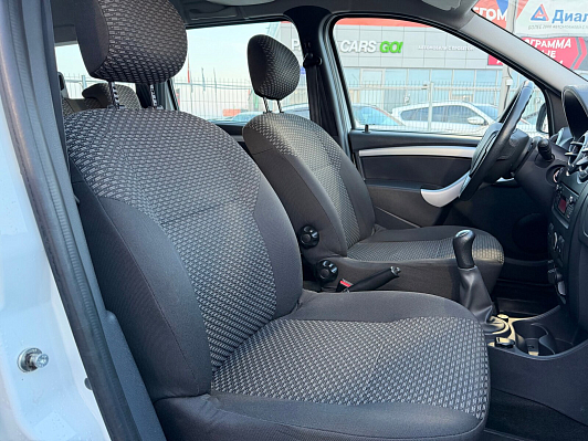 Lada (ВАЗ) Largus Luxe Prestige Glonass (5 мест) (2018-2019), 2019 года, пробег 92144 км