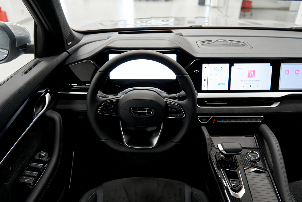 Geely Monjaro Flagship, серый