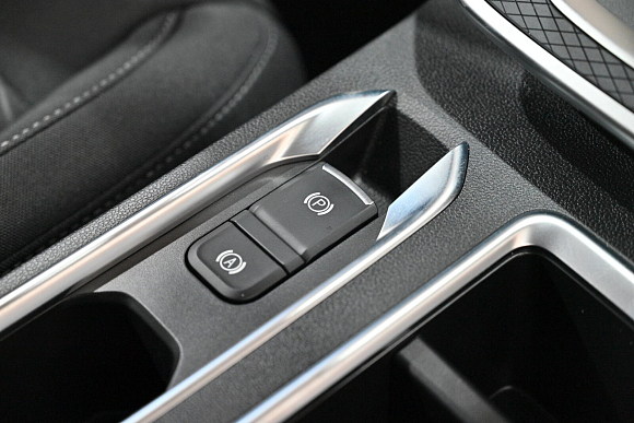 Haval M6 Base, серебряный