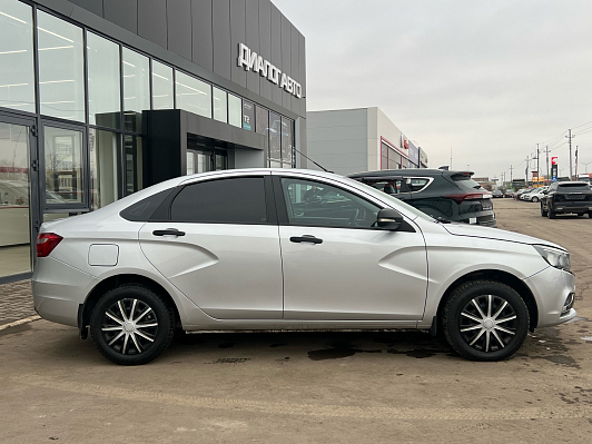 Lada (ВАЗ) Vesta Classic Start (2016-2018), 2018 года, пробег 110000 км