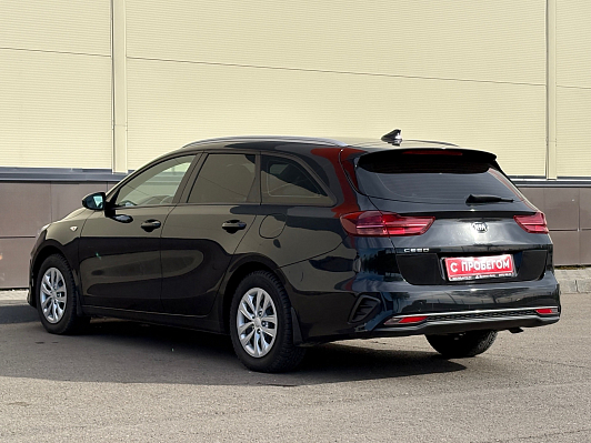 Kia Ceed Luxe, 2021 года, пробег 102400 км