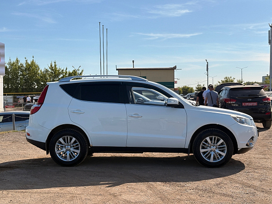 Geely Emgrand X7 Luxury, 2016 года, пробег 137000 км