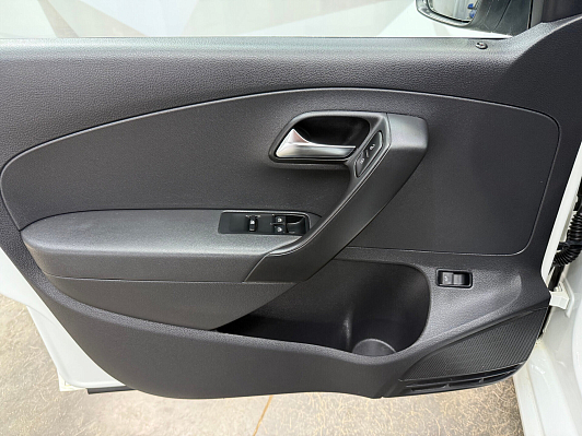 Volkswagen Polo Trendline, 2014 года, пробег 121625 км
