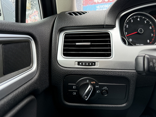 Volkswagen Touareg R-line Executive, 2015 года, пробег 159188 км