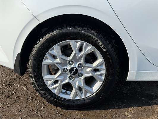 Kia Ceed Luxe, 2023 года, пробег 31000 км