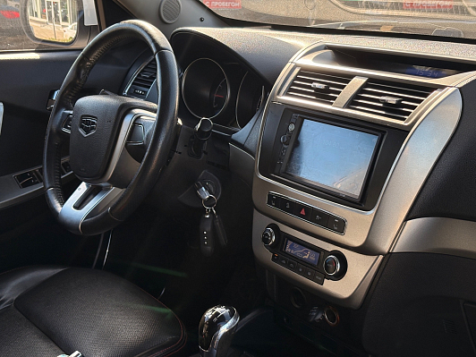 Geely Emgrand X7 Luxury, 2016 года, пробег 137000 км