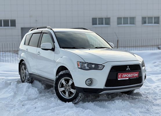 Mitsubishi Outlander Intense, 2011 года, пробег 267000 км