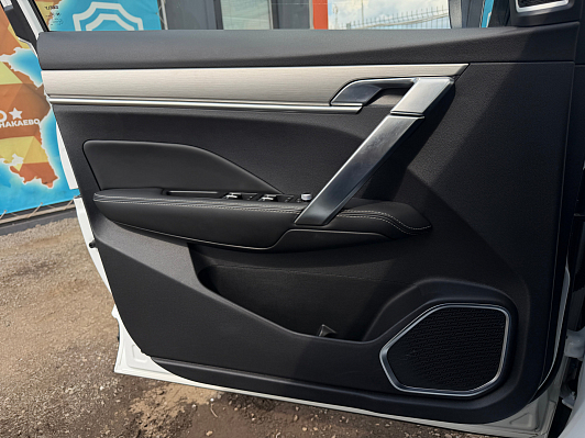 Geely Coolray Luxury, 2023 года, пробег 7800 км