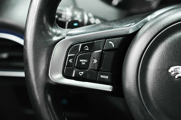 Jaguar F-Pace Pure, 2018 года, пробег 137210 км