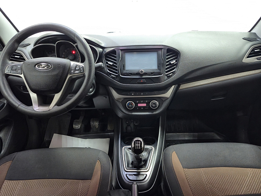 Lada (ВАЗ) Vesta 50 Anniversary, 2017 года, пробег 180384 км