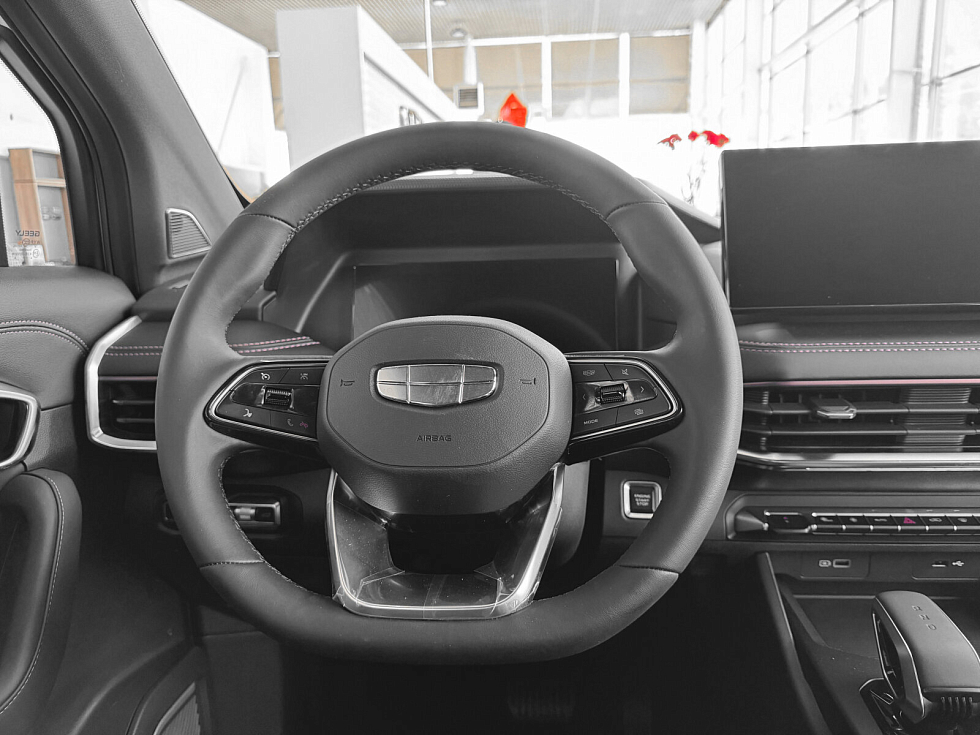 Geely Okavango Flagship (2023), белый